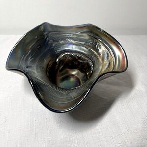 Vintage Unmarked FENTON Blackberry Spray Ruffled Hat Vase, Cobalt Blue Base